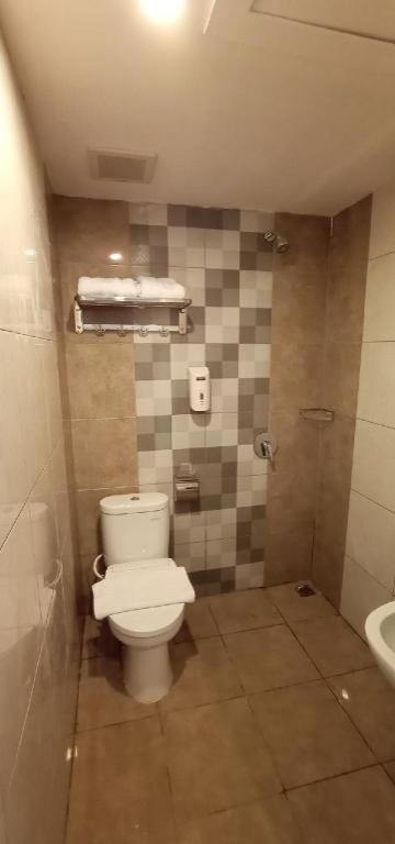 Front One Boutique Tugu Muda Semarang Hotel Eksteriør billede